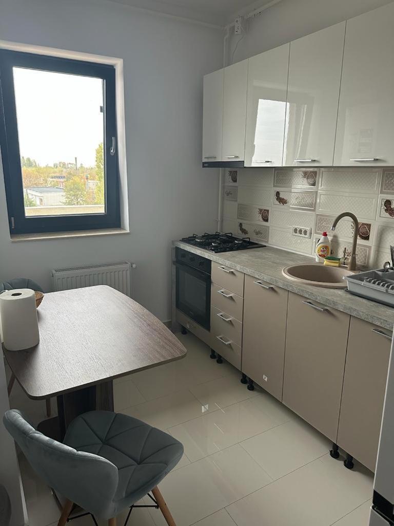 In Apart Hotel Бухарест Екстер'єр фото